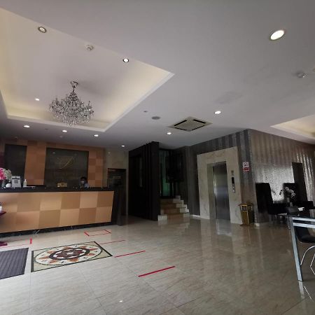 להד דאטו Hotel De Leon II מראה חיצוני תמונה