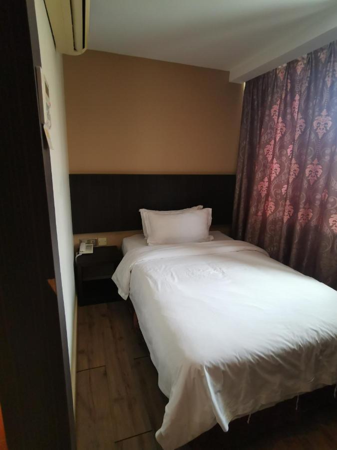 להד דאטו Hotel De Leon II מראה חיצוני תמונה