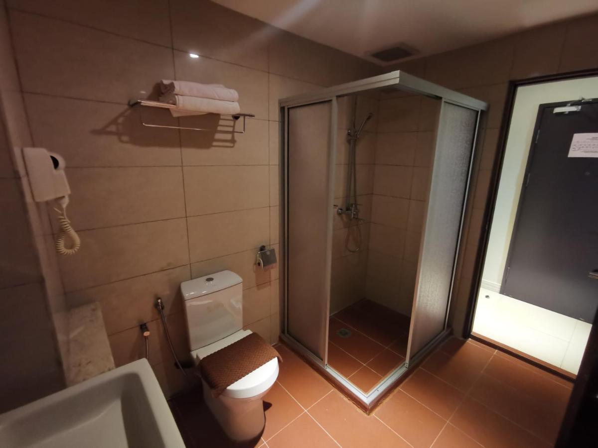 להד דאטו Hotel De Leon II מראה חיצוני תמונה