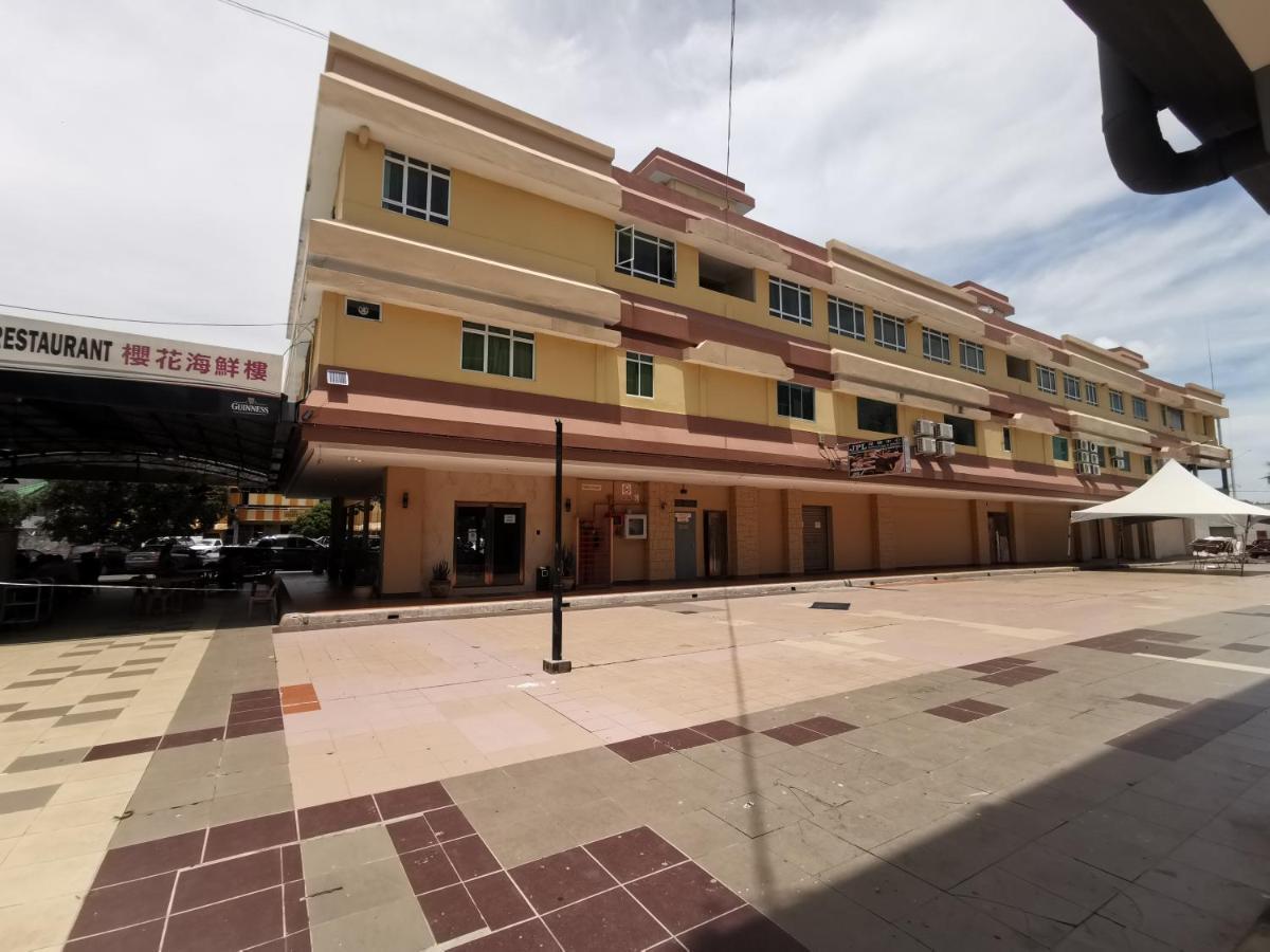 להד דאטו Hotel De Leon II מראה חיצוני תמונה