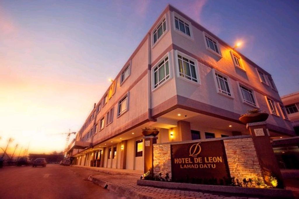 להד דאטו Hotel De Leon II מראה חיצוני תמונה